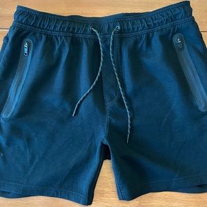 American Eagle - Men’s 5.5” Active 24/7 Jogger Short - Size L. Like New!